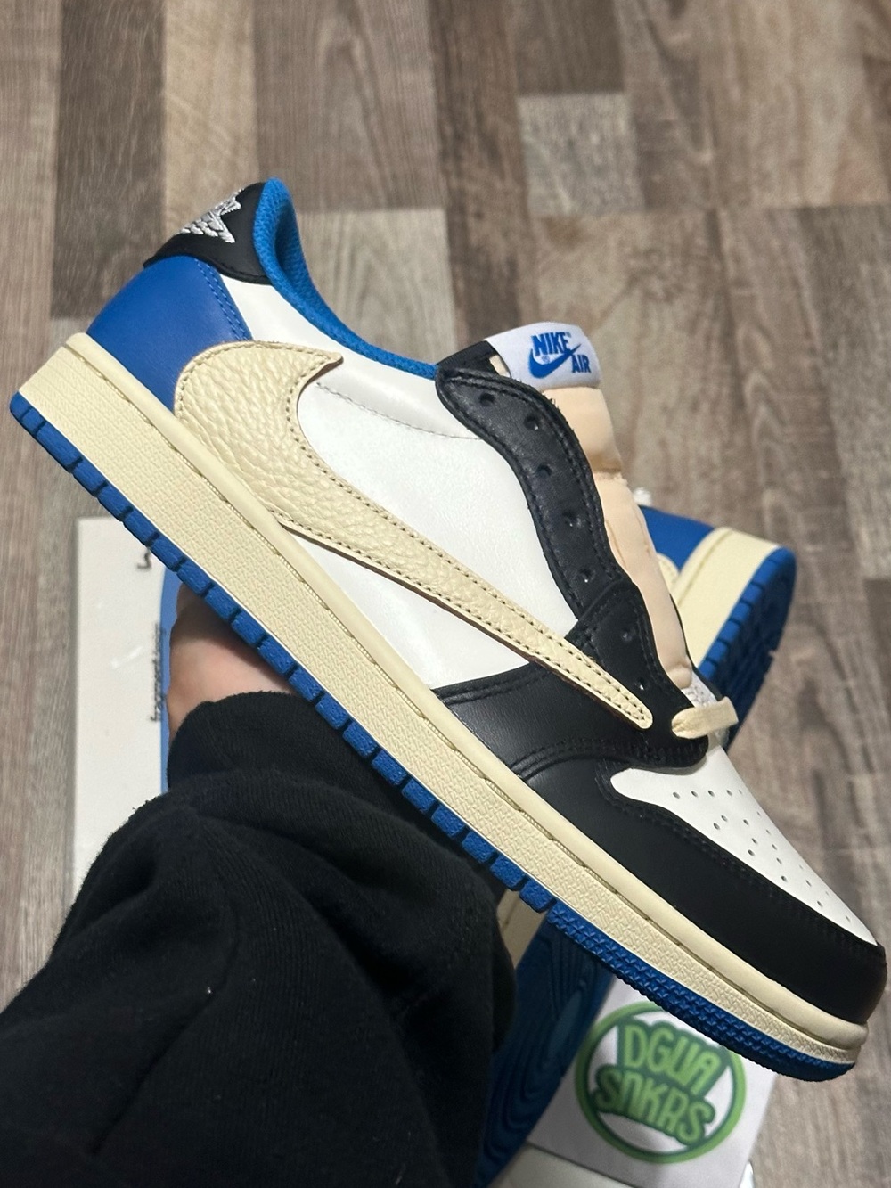 Jordan 1 low × Travis Scott Fragment 1.0